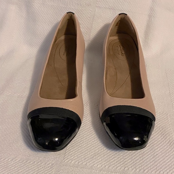 Clarks Shoes - Clarks Kesha Spectator, Sz 9. NWT